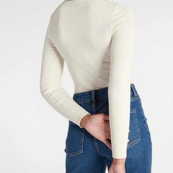EXPRESS Ivory Lace Neckline Soft Ribbed Sweater Beautiful Shirt Medium 8-10 NWT - Picture 3 of 11